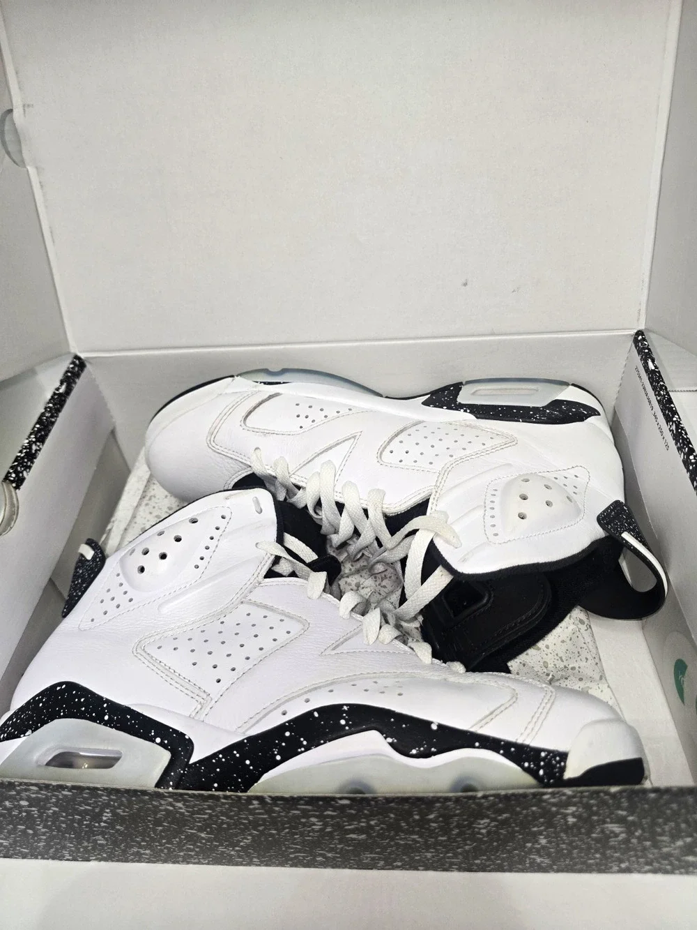 Jordan Air Jordan 6 Retro Reverse Oreo White/Black High Top Sneakers CT8529-112